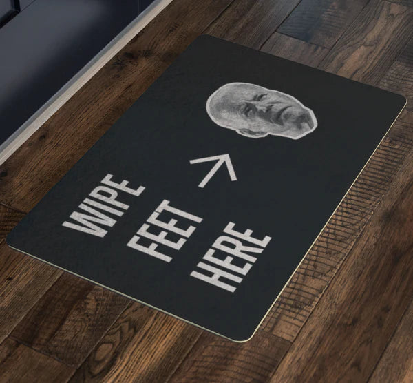 Wipe Feet Here Doormat (Joe)